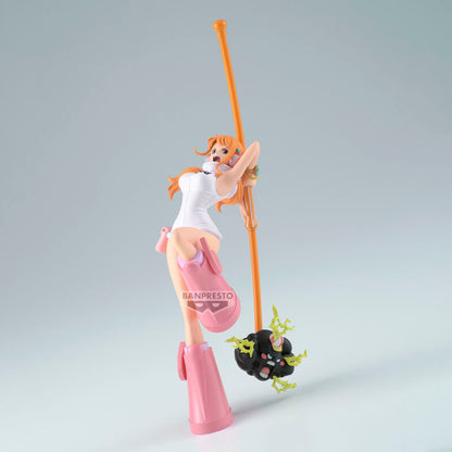Figura de Nami de One Piece Battle Record con bastón naranja - 3