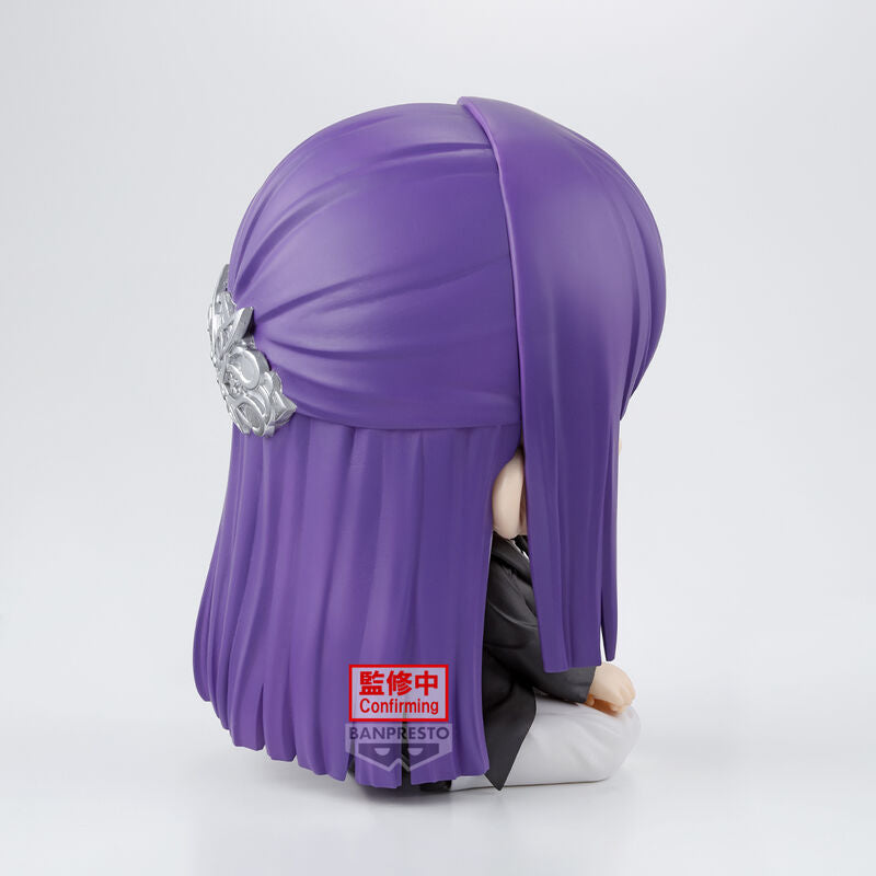 Figura Banpresto de Fern sentada con cabello morado - 4