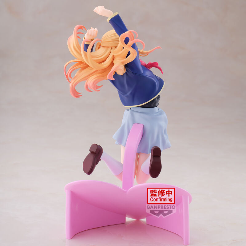 Figura de Ruby de Oshi no Ko con uniforme azul sobre base de corazón rosa - 5