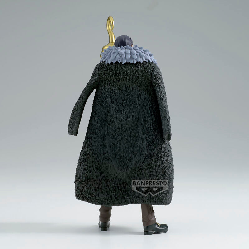 Figura de Crocodile de One Piece con garfio dorado - 4