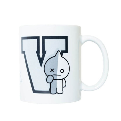 Taza blanca de cerámica Van BT21 con letra V