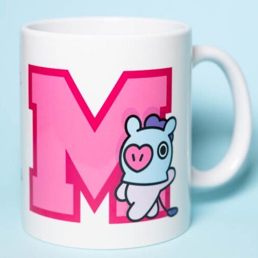 Taza blanca Mang BT21 de 330 ml con diseño rosa - 4