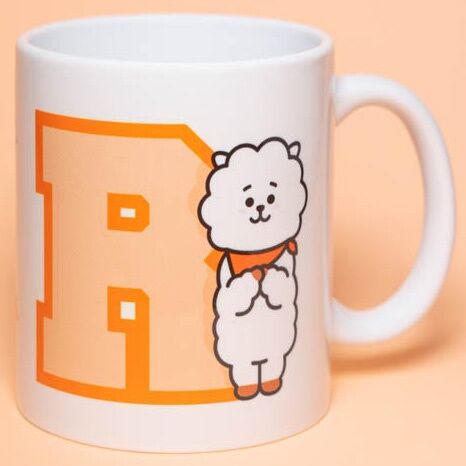Taza blanca de cerámica RJ BT21 con detalles naranjas - 4