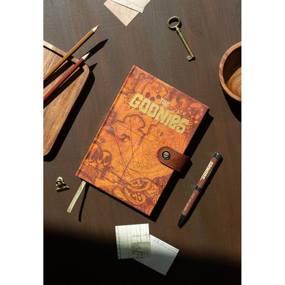 Cuaderno A5 de Los Goonies con tapa dura y bolígrafo proyector - 5
