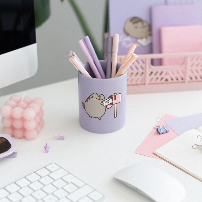 Portalápices de cerámica lila con Pusheen y un buzón rosa - 3