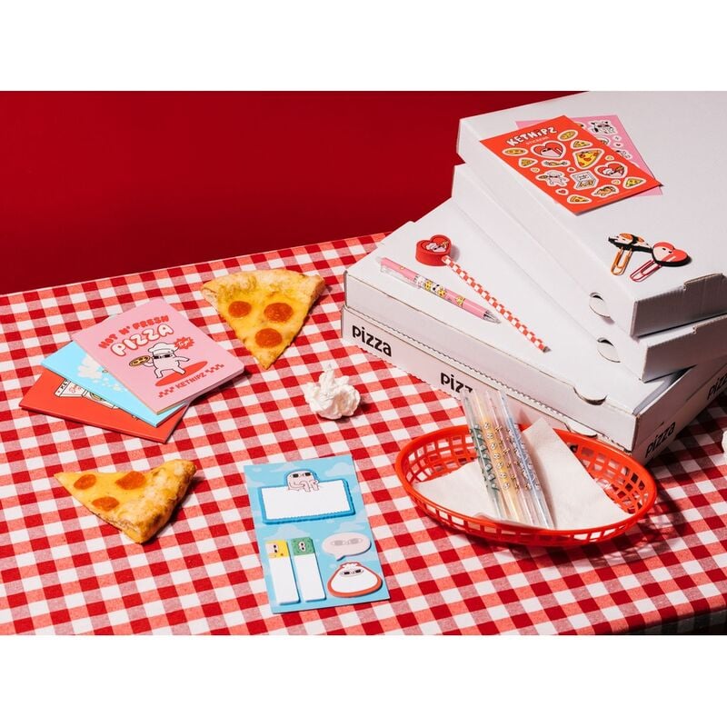 Set de papelería Ketnipz ERIK con cuadernos y accesorios de colores