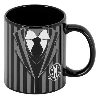 Taza Wednesday con diseño de uniforme negro y gris - 5
