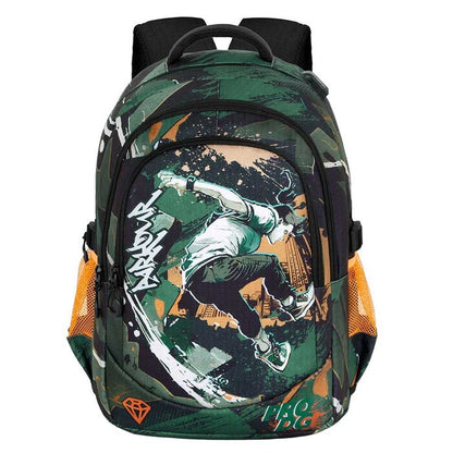 Mochila Running Diamond PRO DG verde y negra con diseño de patinador