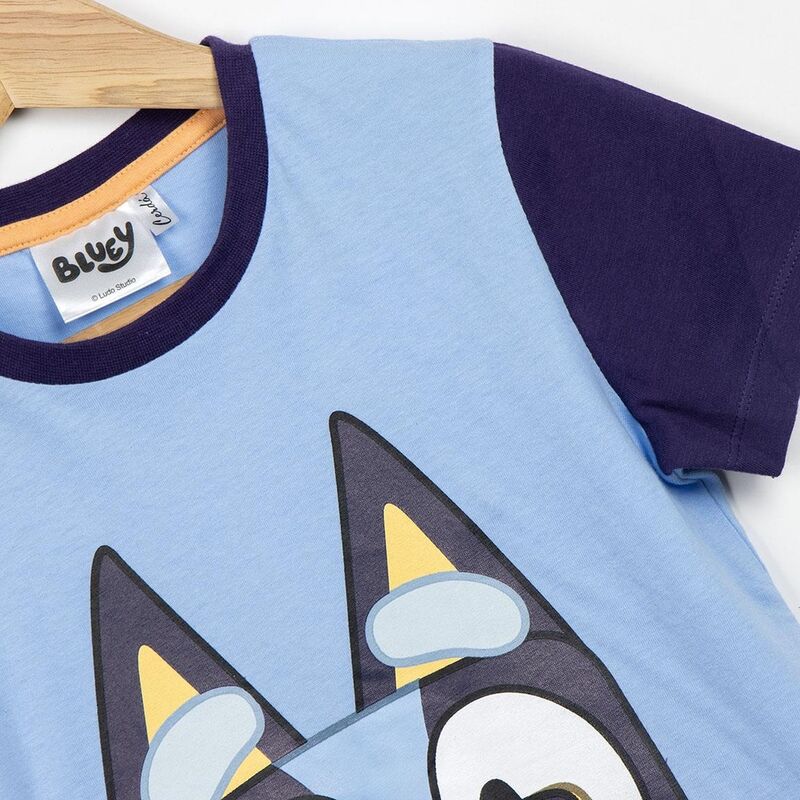 Conjunto infantil Bluey con camiseta azul y pantalón corto morado - 3