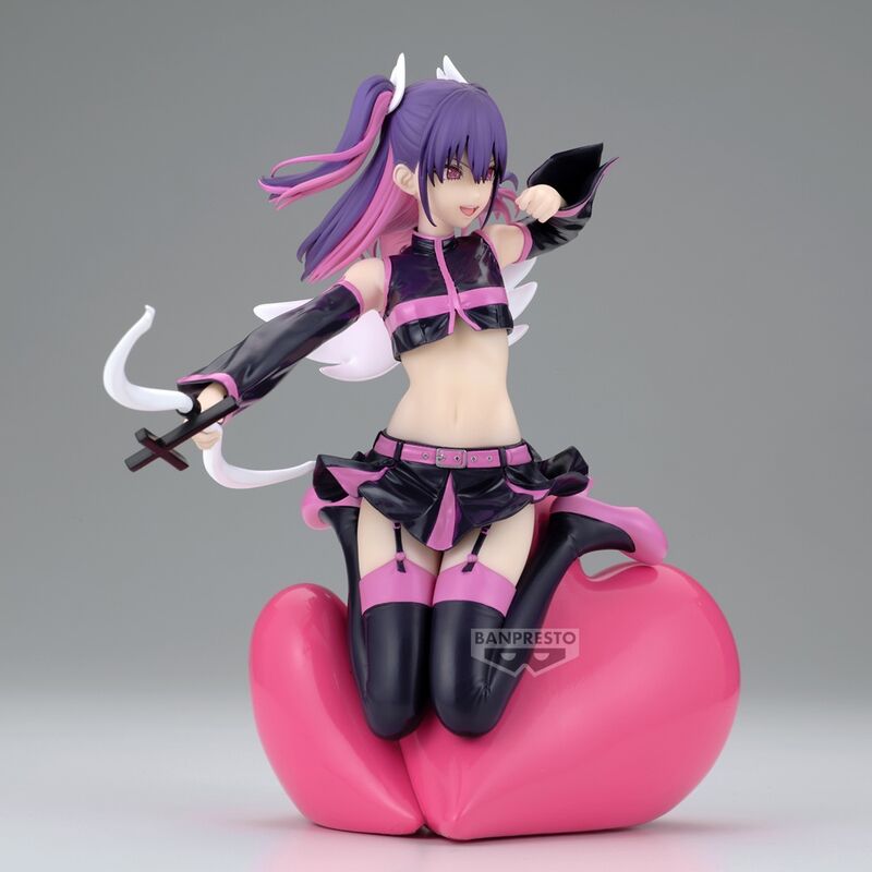 Figura Banpresto de Miriella con arco sobre un corazón rosa - 4