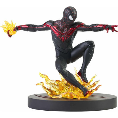 Figura de Miles Morales Spider-Man PS5 con efecto de llamas