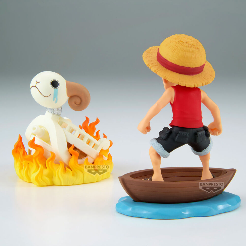 Figura de Luffy sobre una embarcación junto a Going Merry con llamas - 2