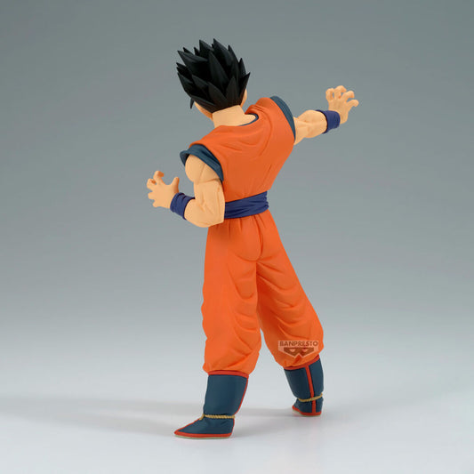 Figura Banpresto de Ultimate Gohan de Dragon Ball Z en pose dinámica - 3