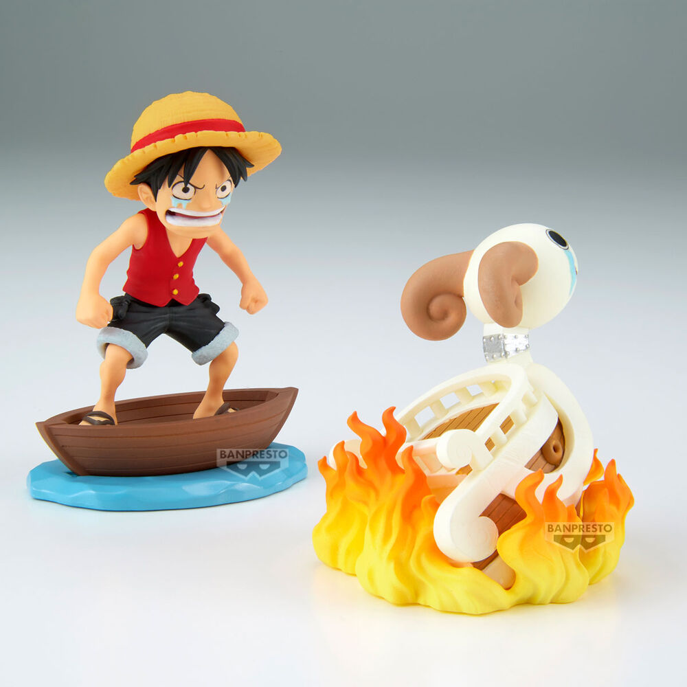Figura de Luffy sobre una embarcación junto a Going Merry con llamas - 3