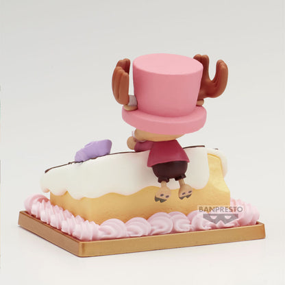 Figura de Tony Tony Chopper de One Piece leyendo sobre una base decorada - 3