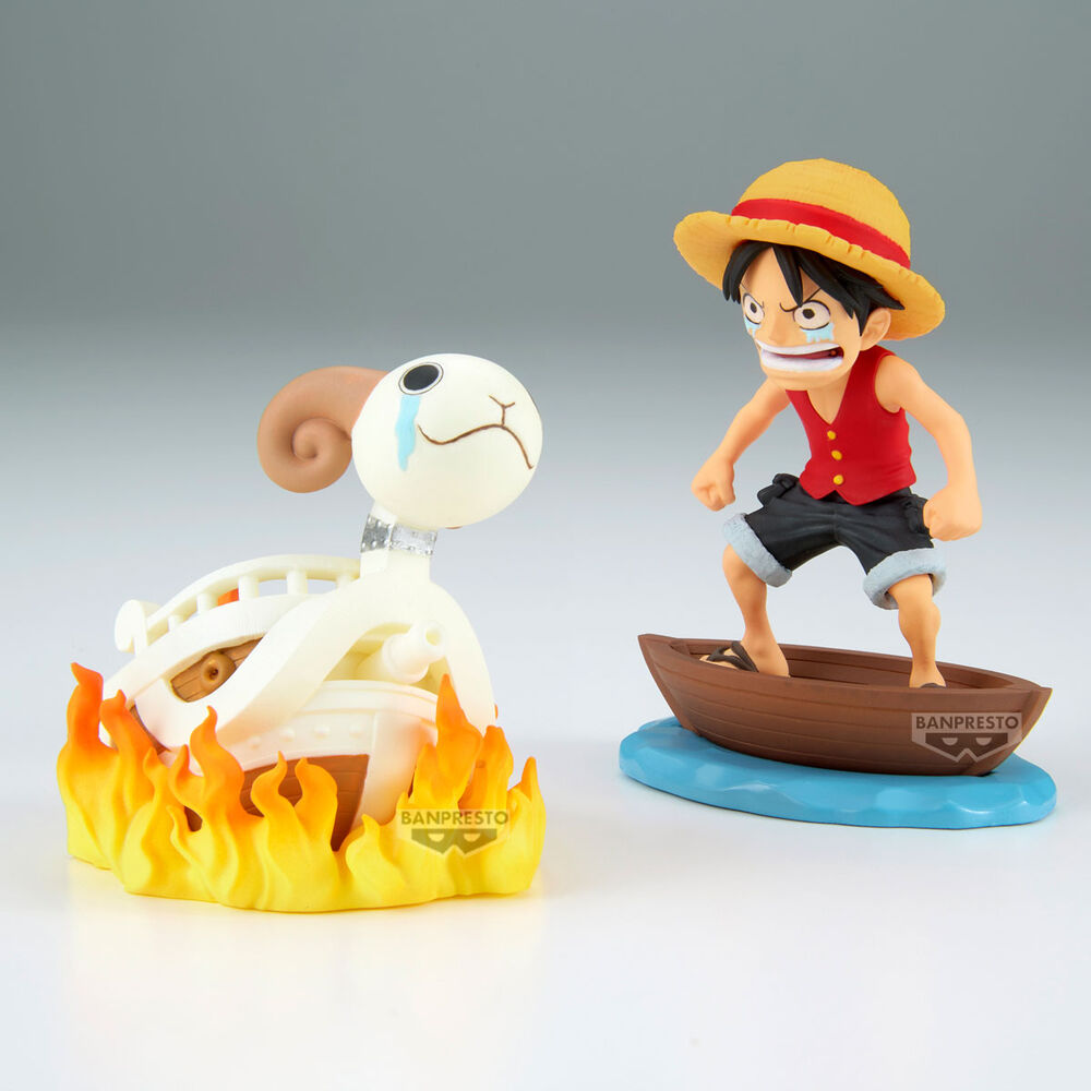 Figura de Luffy sobre una embarcación junto a Going Merry con llamas - 4