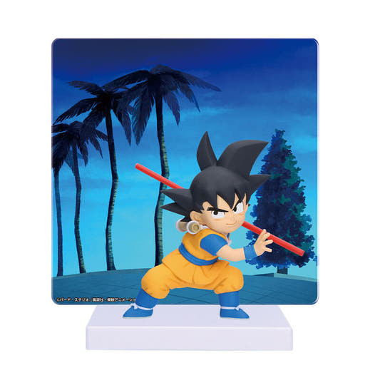 Figura de Son Goku de Dragon Ball Daima con bastón, panel ilustrado y base blanca