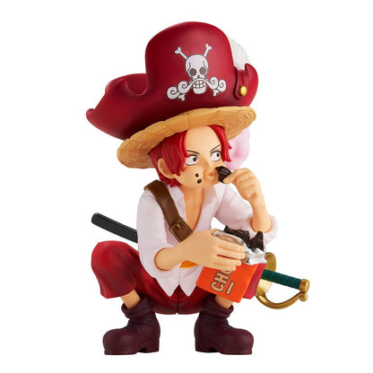 Figura Ichibansho de Shanks de One Piece con sombrero pirata y espada