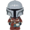 Figura hucha de The Mandalorian con casco gris y armadura multicolor