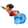 Figura Ichibansho de Son Goku volando sobre un efecto azul de dragón