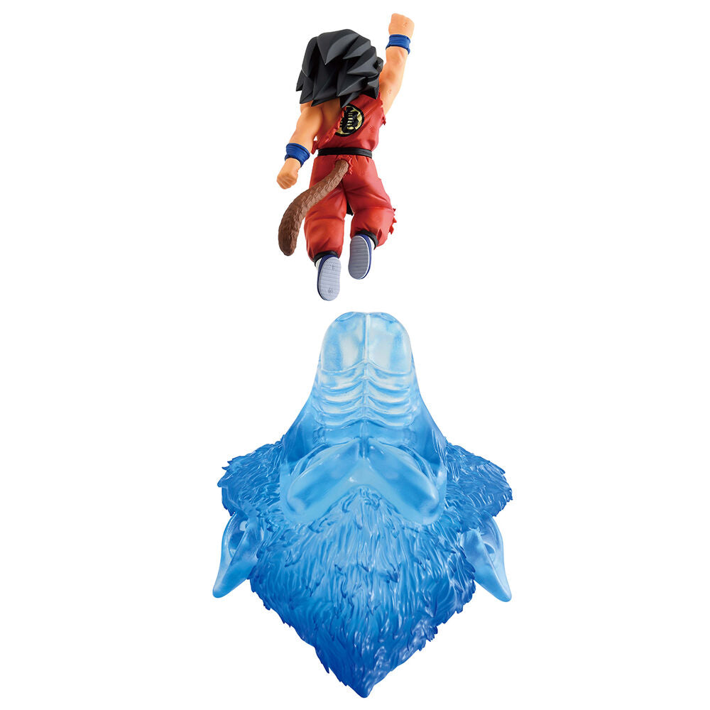 Figura Ichibansho de Son Goku volando sobre un efecto azul de dragón - 3