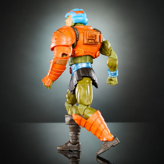 Figura articulada Man-At-Arms New Eternia con armadura y accesorios - 4