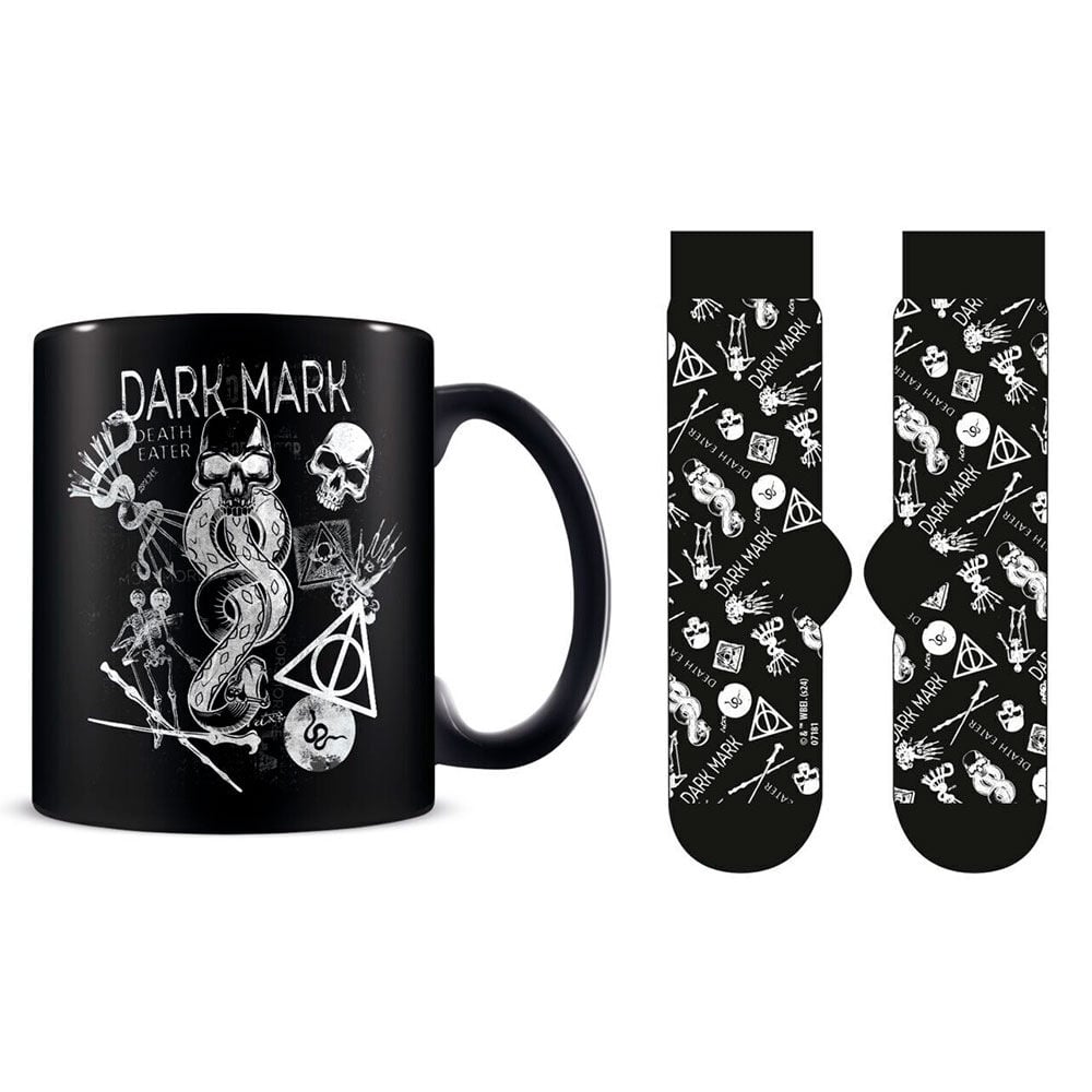 Set Harry Potter Artes Oscuras con taza negra y calcetines estampados