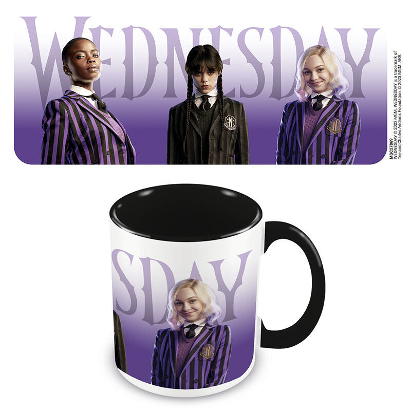 Taza de cerámica Wednesday con estudiantes de Nevermore
