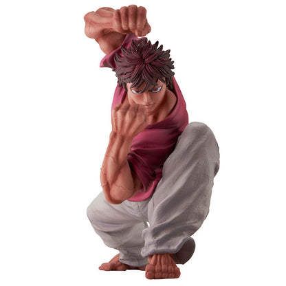 Figura Banpresto de Baki Hanma en postura de combate con ropa roja y pantalón blanco - 2