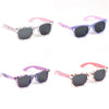 Gafas de sol Hello Kitty surtidas con monturas decoradas y lentes oscuras