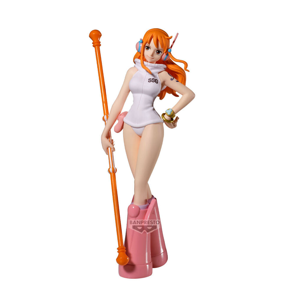 Figura de Nami de One Piece The Shukko con bastón naranja
