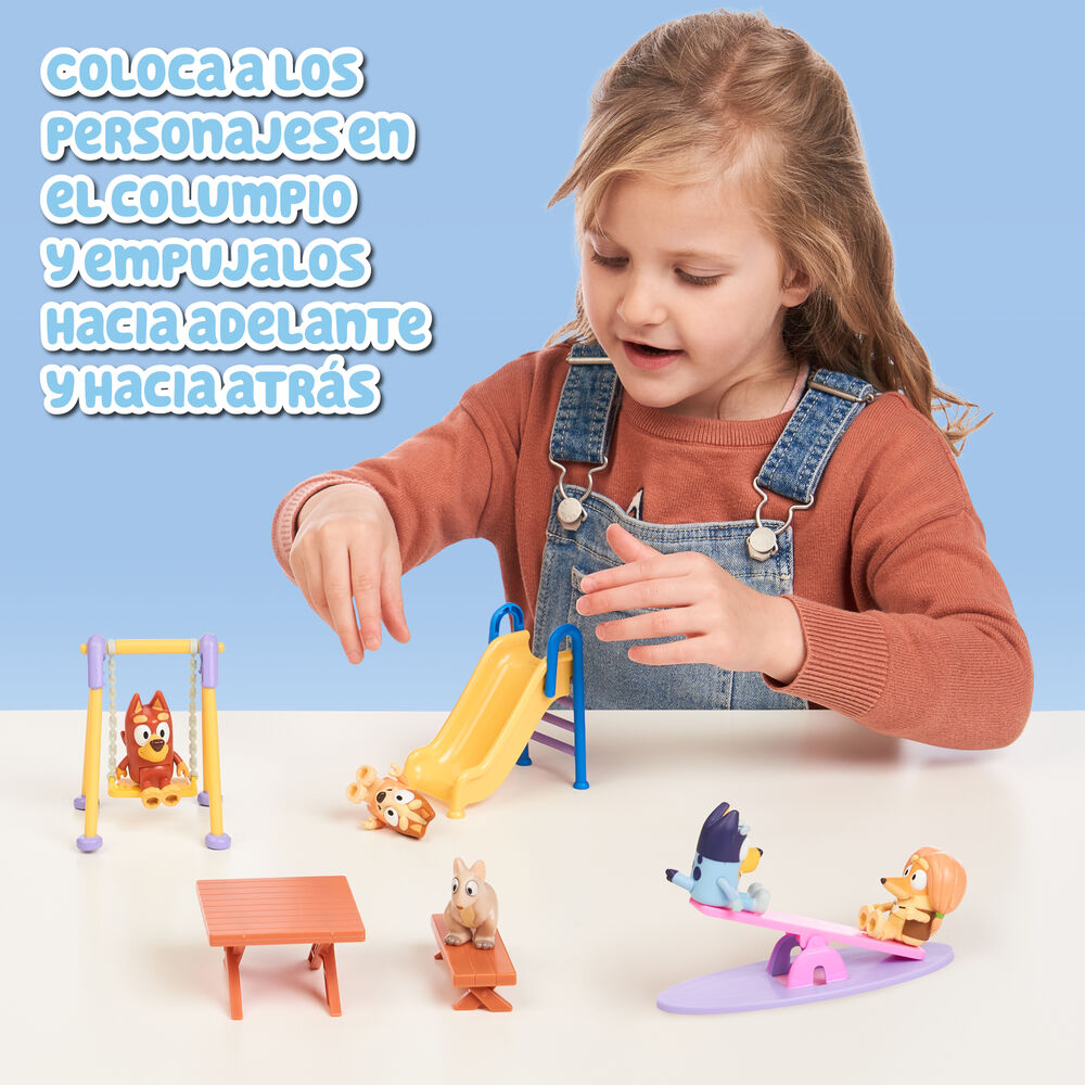 Playset Bluey de FAMOSA con figuras, columpio, tobogán y balancín - 8