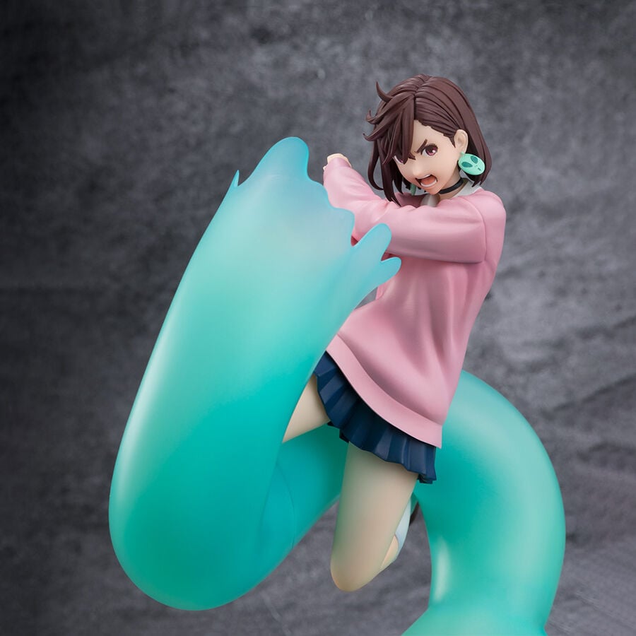 Figura Figuarts ZERO de Momo de Dandadan con efecto turquesa
