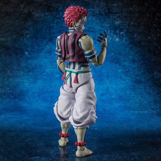 Figura S.H.Figuarts de Akaza de Demon Slayer en pose de combate - 2