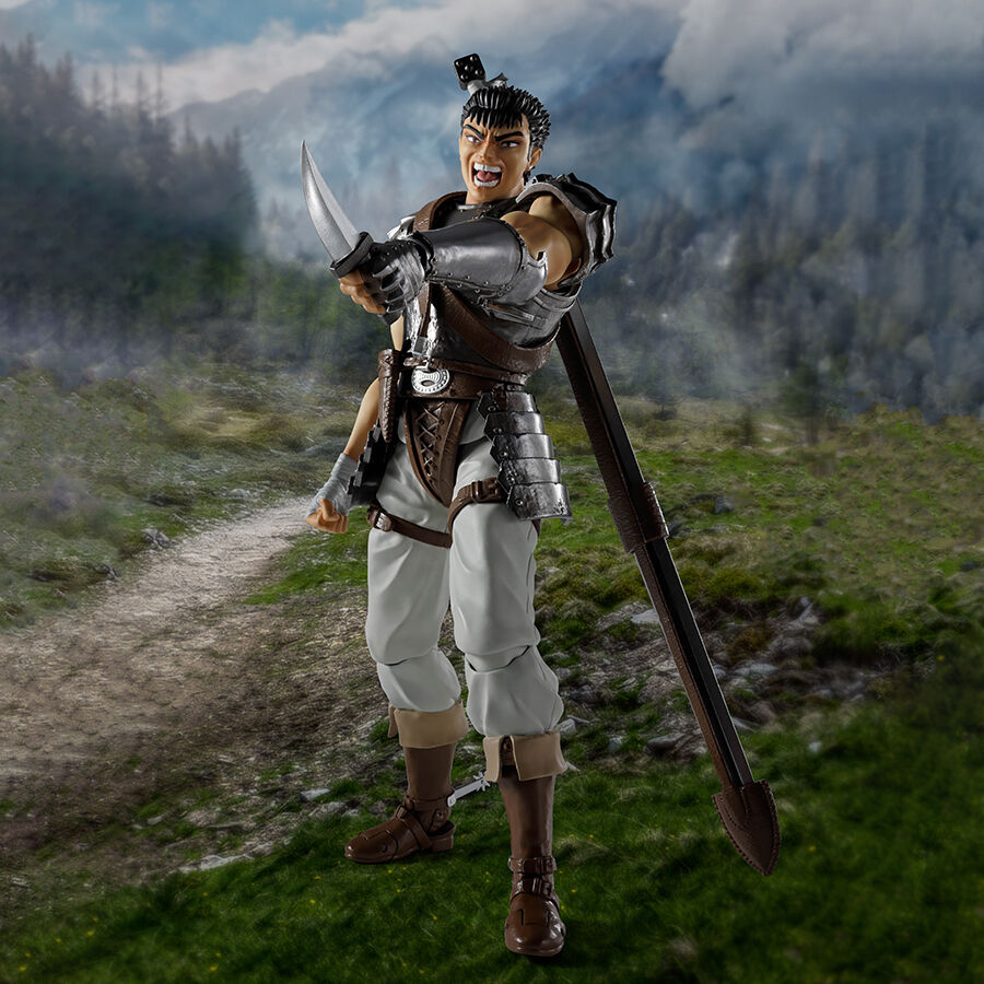 Figura articulada S.H.Figuarts de Guts de Berserk con armadura y capa roja - 4