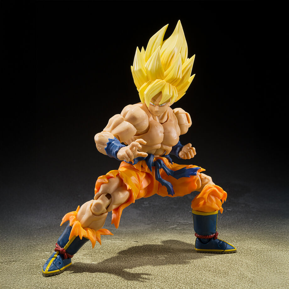 Figura articulada de Super Saiyan Son Goku en pose de combate