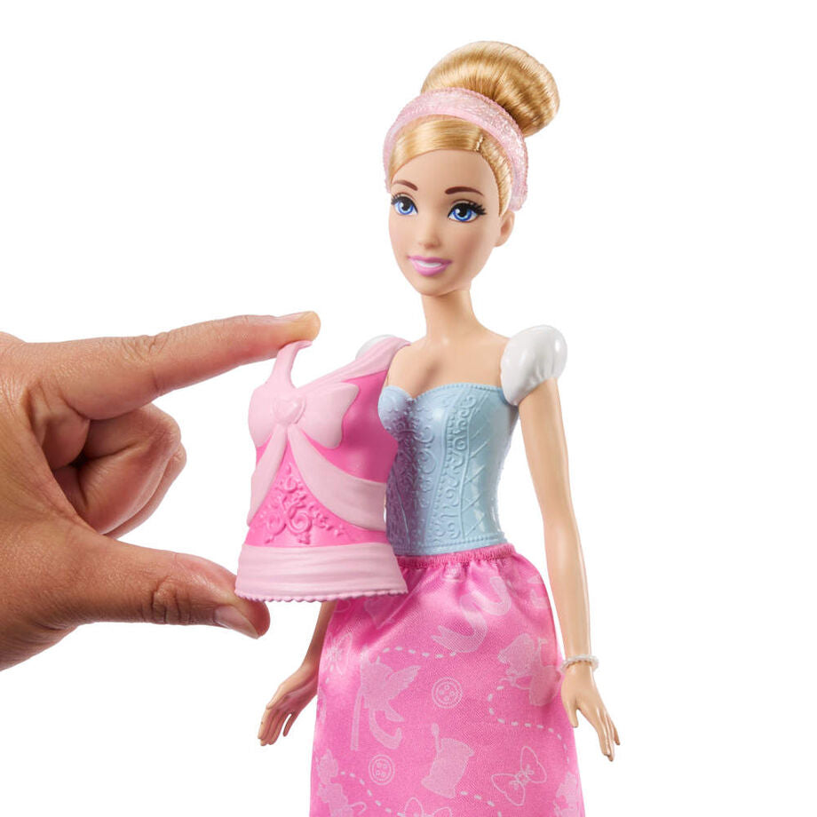 Muñeca Cenicienta Disney Princesas con look rosa y accesorios - 4
