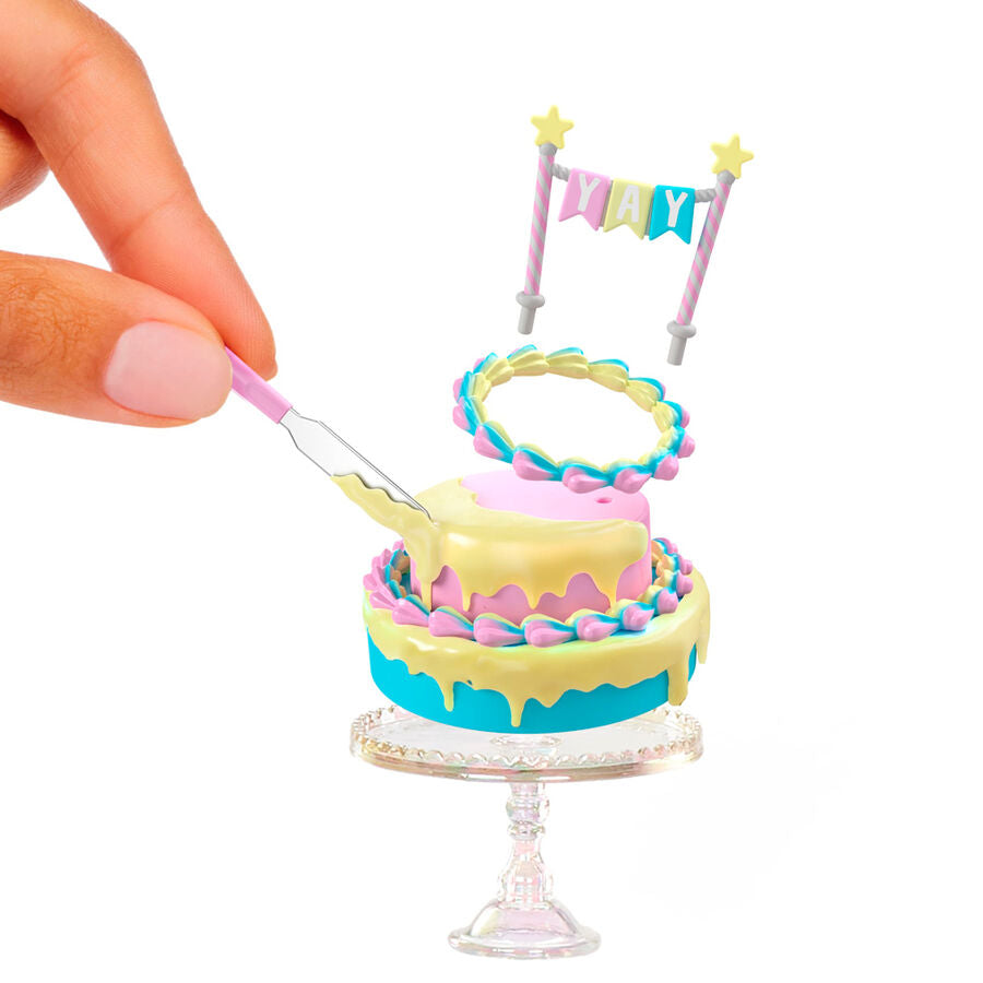 Cápsula sorpresa MGA Miniverse Make It Mini Birthday con mini decoraciones de fiesta - 5