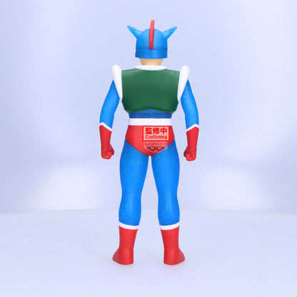 Figura Banpresto de Action Kamen de Crayon Shin-chan con traje azul, verde y rojo - 5