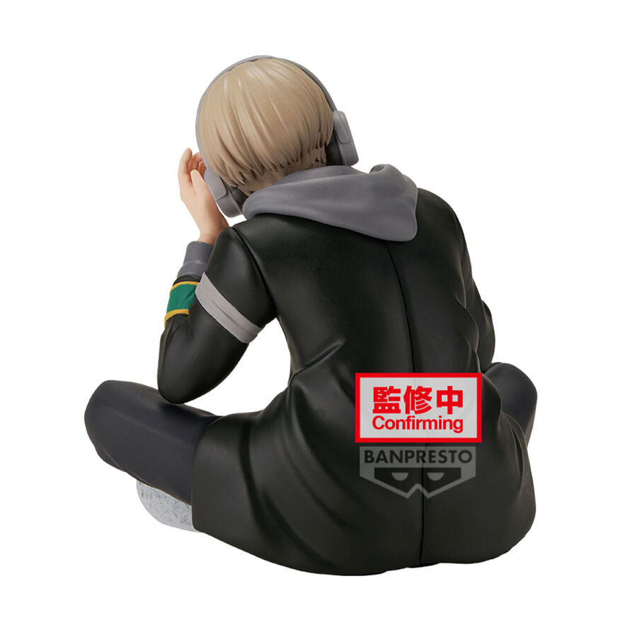 Figura de Kaji Ren de Wind Breaker sentado con auriculares - 4