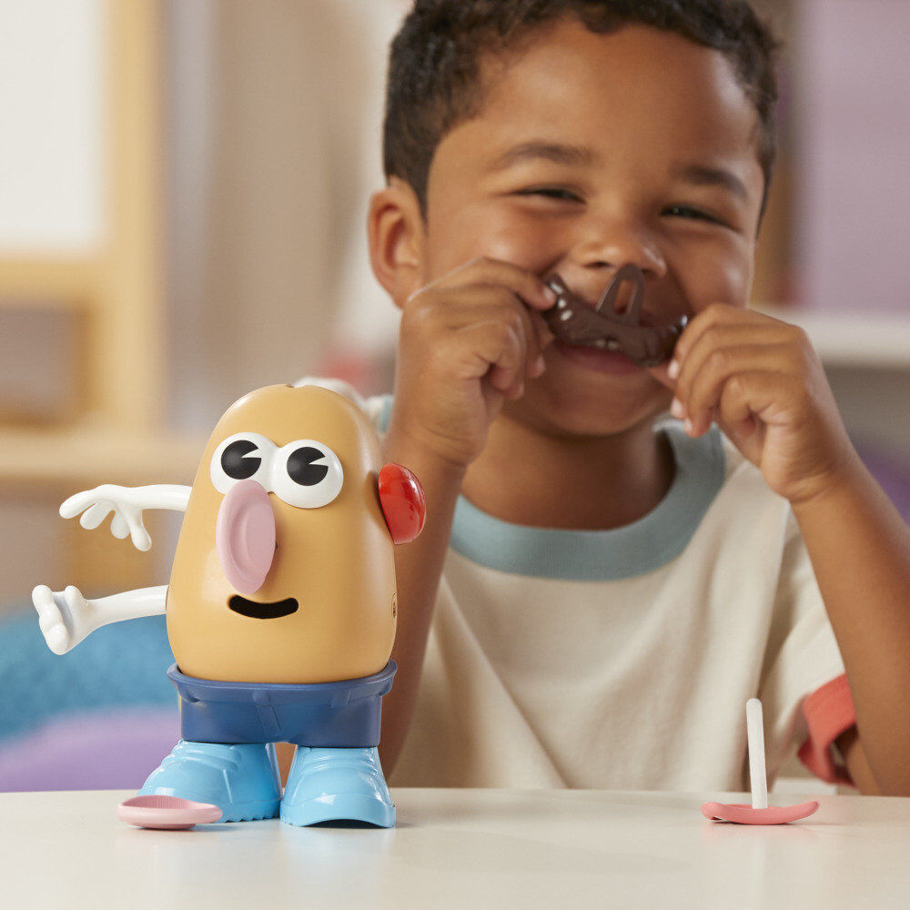 Mr. Potato Hasbro con sombrero, bigote y piezas intercambiables - 3