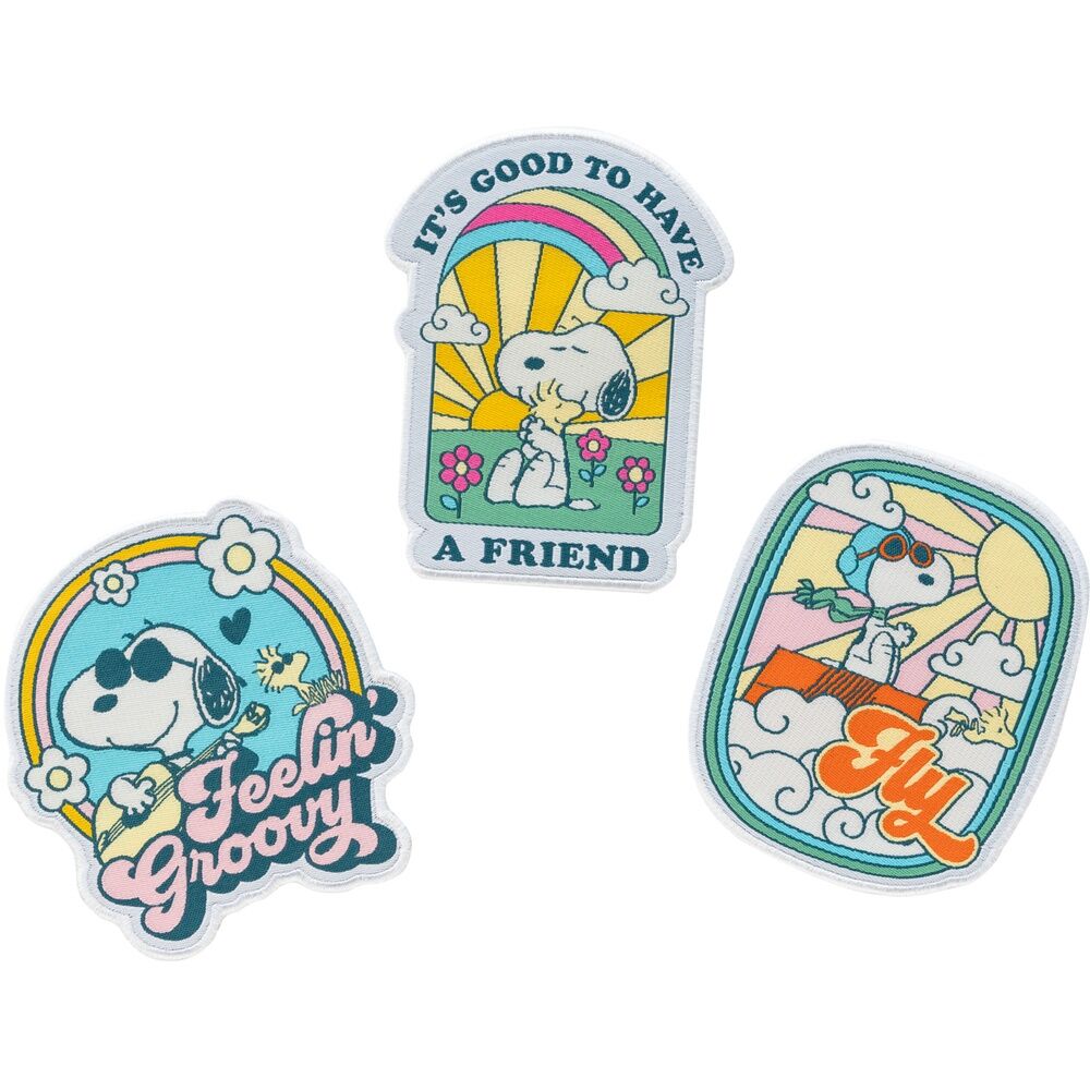 Set de tres parches de Snoopy con diseños coloridos