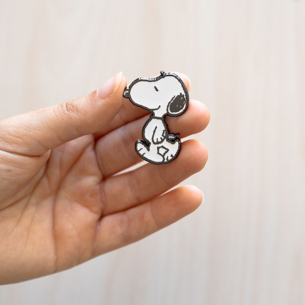 Set de cuatro pins de Snoopy y Woodstock - 4