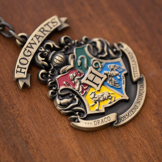 Llavero Hogwarts de Harry Potter con escudo de las cuatro casas - 4