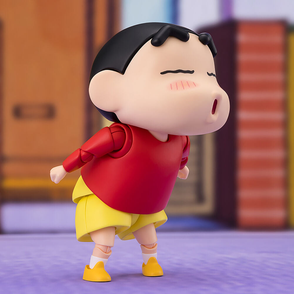 Figura S.H. Figuarts de Shinnosuke Nohara con camiseta roja y pantalón amarillo