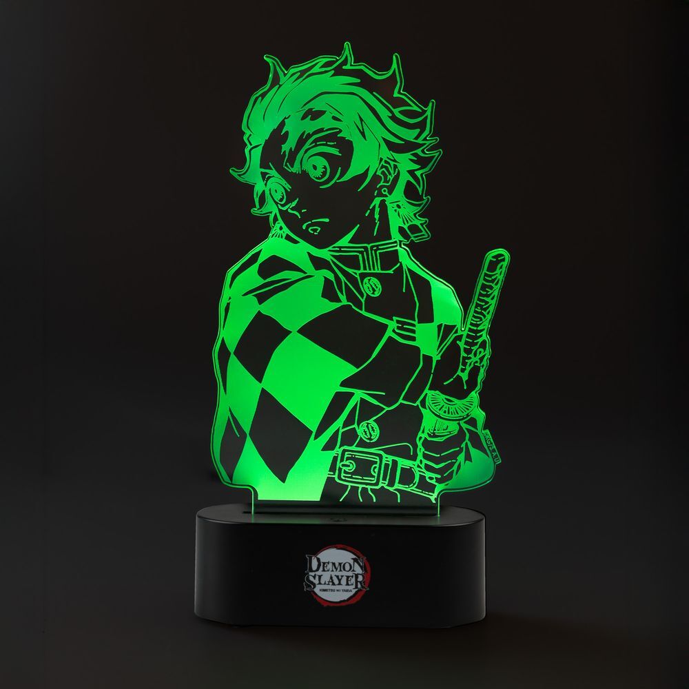 Lámpara LED de Demon Slayer con Tanjiro iluminado en verde