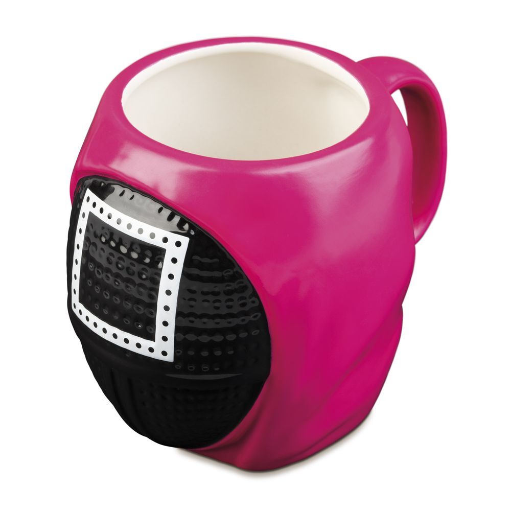 Taza 3D fucsia de El Juego del Calamar con máscara geométrica