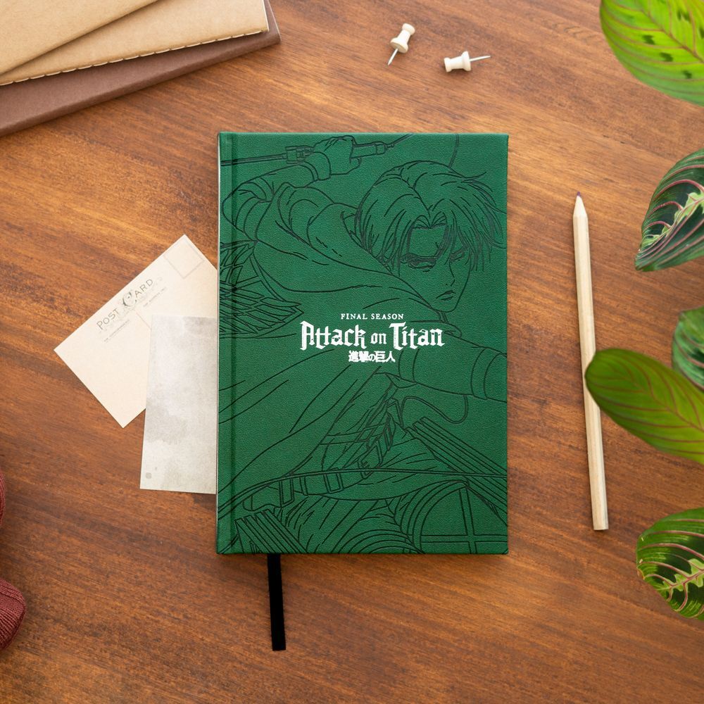 Cuaderno A5 ERIK de Attack on Titan con tapa verde y diseño de Final Season - 5