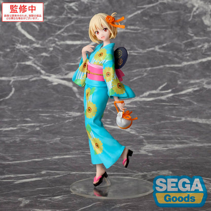 Figura de Chisato Nishikigi con yukata turquesa floral y base transparente