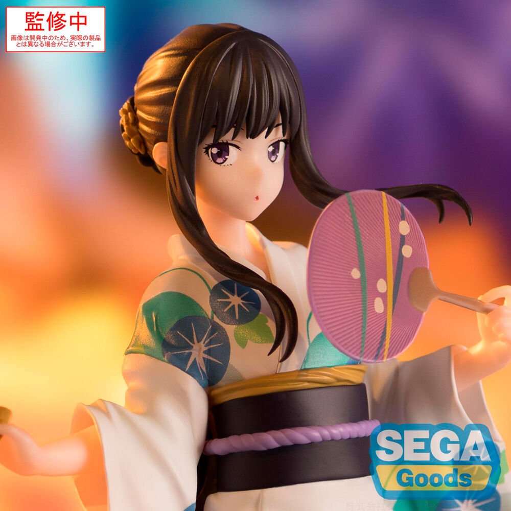 Figura Luminasta de Takina Inoue con yukata floral y abanico sobre base transparente - 3